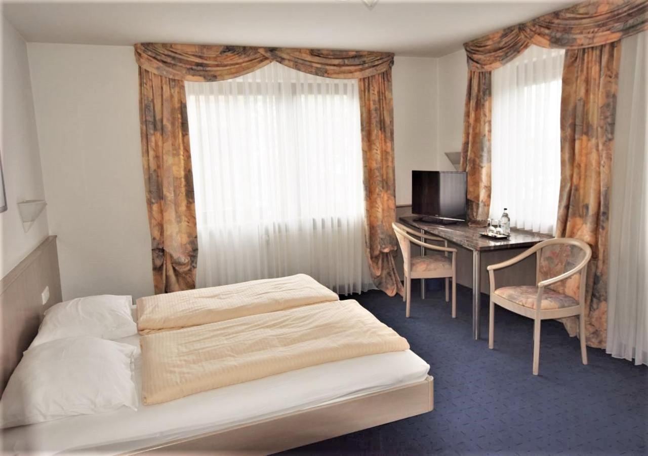 Hotel Alena - Kontaktlos Check-In Filderstadt Esterno foto
