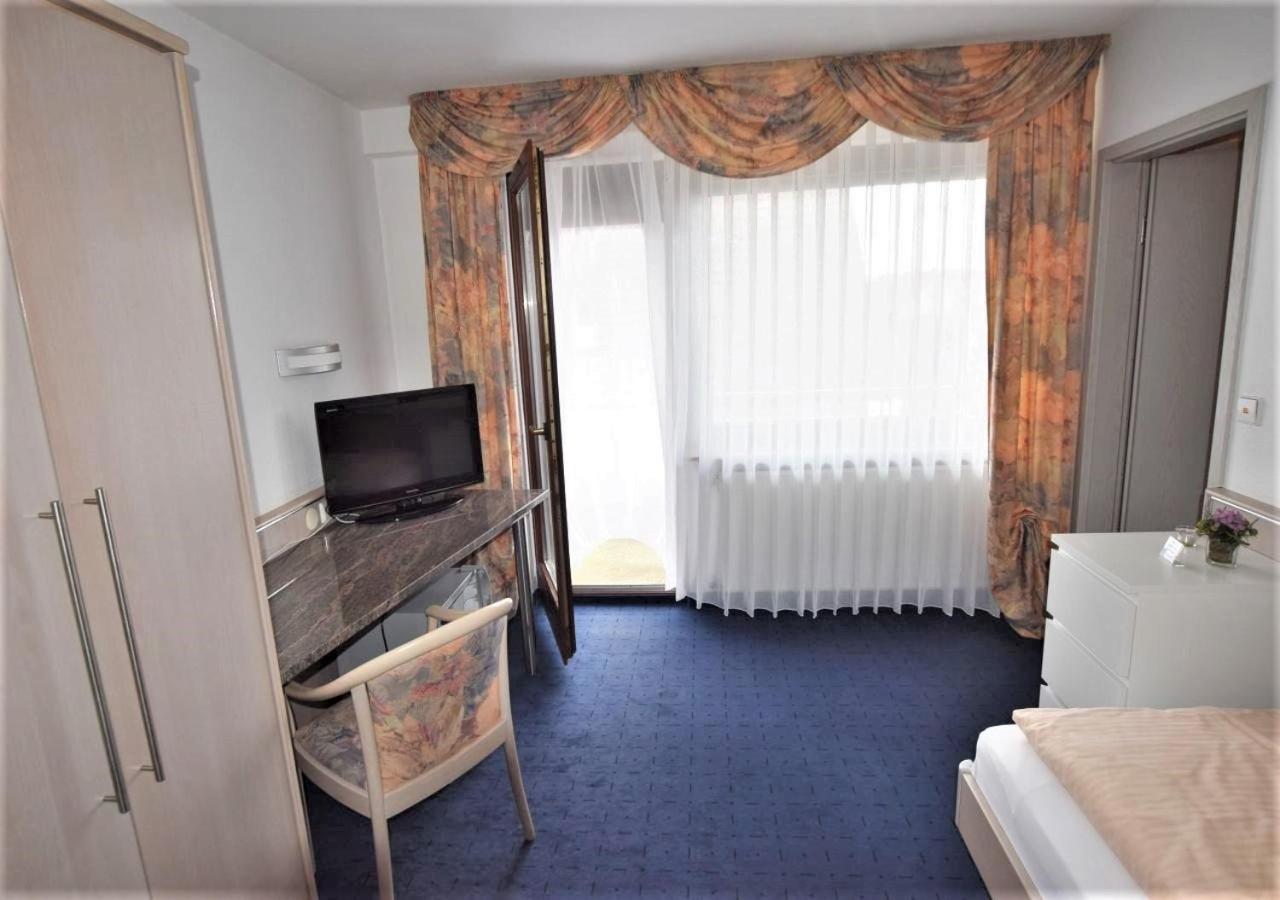 Hotel Alena - Kontaktlos Check-In Filderstadt Esterno foto
