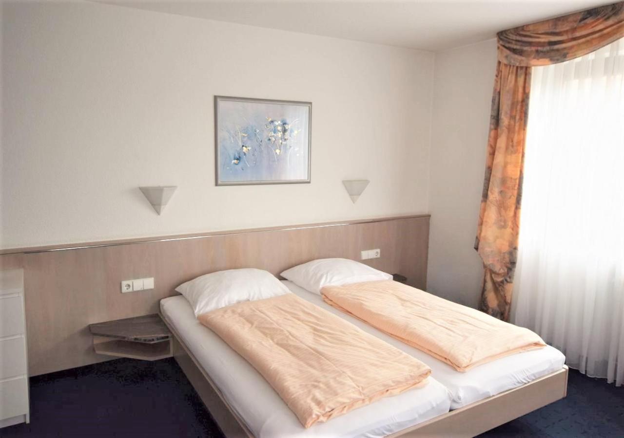 Hotel Alena - Kontaktlos Check-In Filderstadt Esterno foto