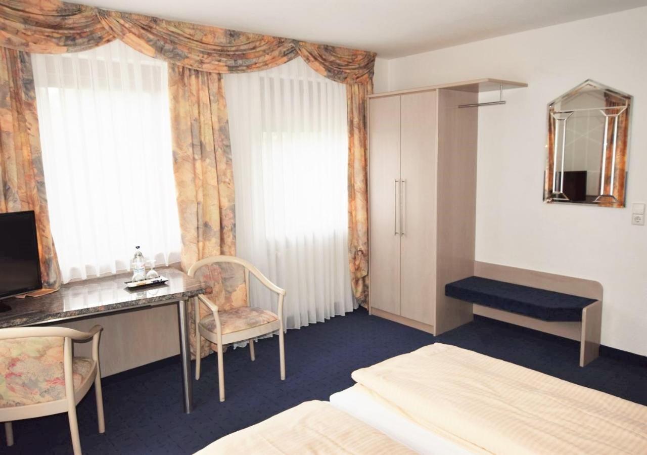 Hotel Alena - Kontaktlos Check-In Filderstadt Esterno foto