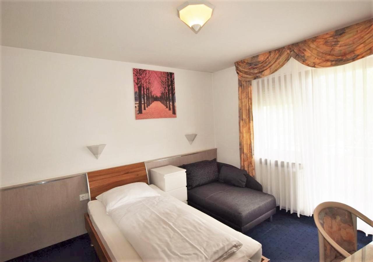 Hotel Alena - Kontaktlos Check-In Filderstadt Esterno foto